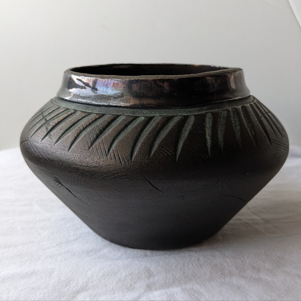 J Knowles Art Studio Pottery Handmade Vessel Pot Signed